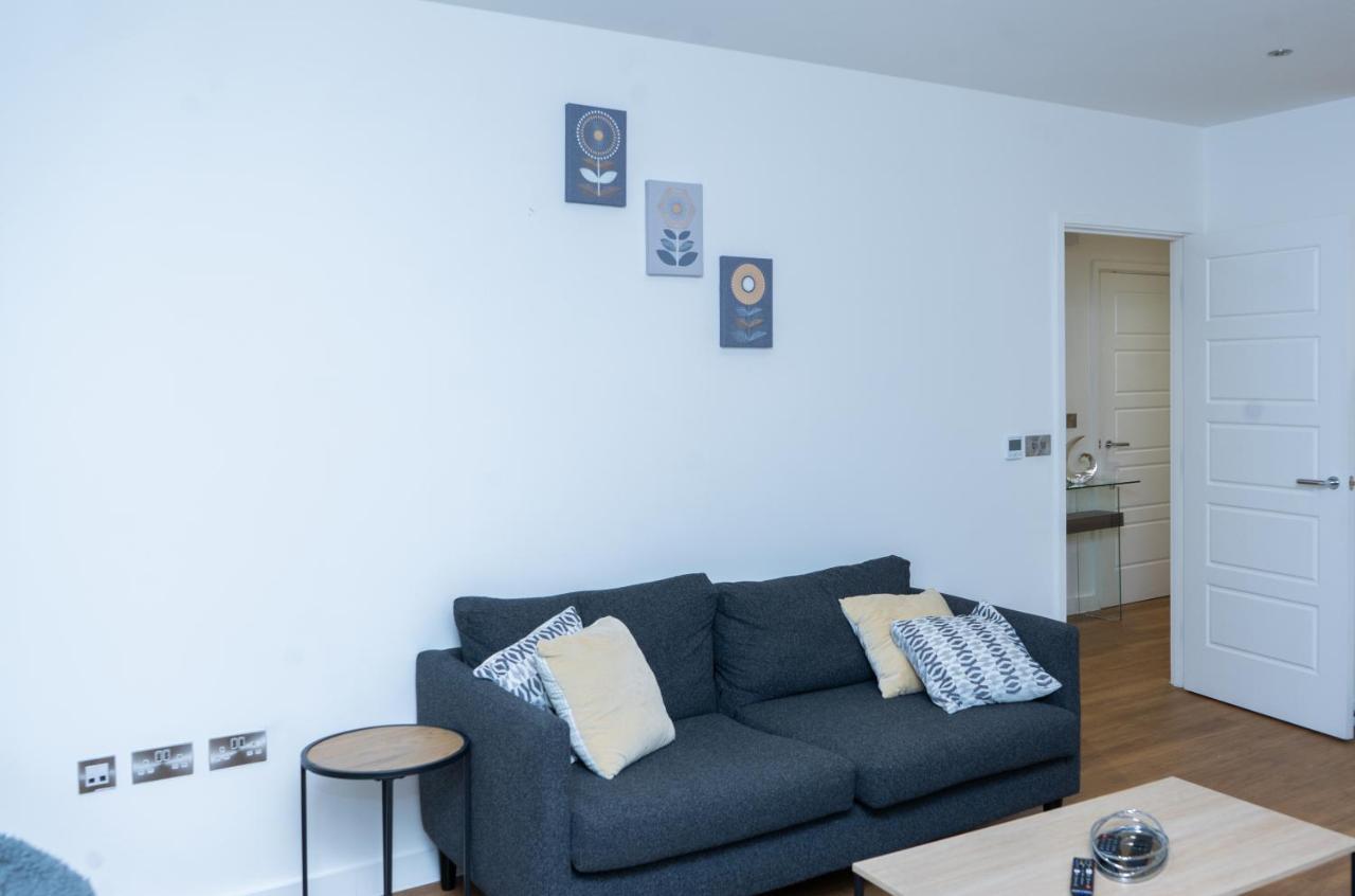 Guerneville 1 Bedroom Luxury Apartment Royal Wharf By Excel Exhibition Centre 런던 외부 사진