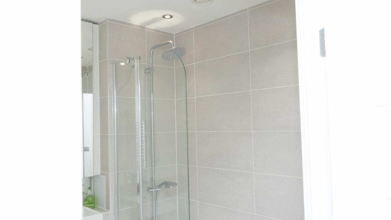 Guerneville 1 Bedroom Luxury Apartment Royal Wharf By Excel Exhibition Centre 런던 외부 사진